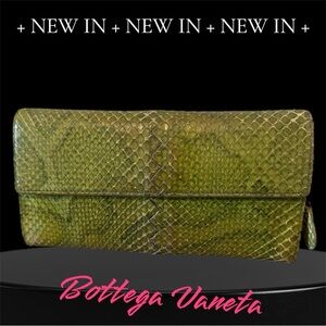 Bottega Veneta Green Intrecciato Clutch